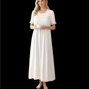 Schweitzer Linen Pima Cotton Smocked Nightgown M Quiet Luxury Embroidered Peru